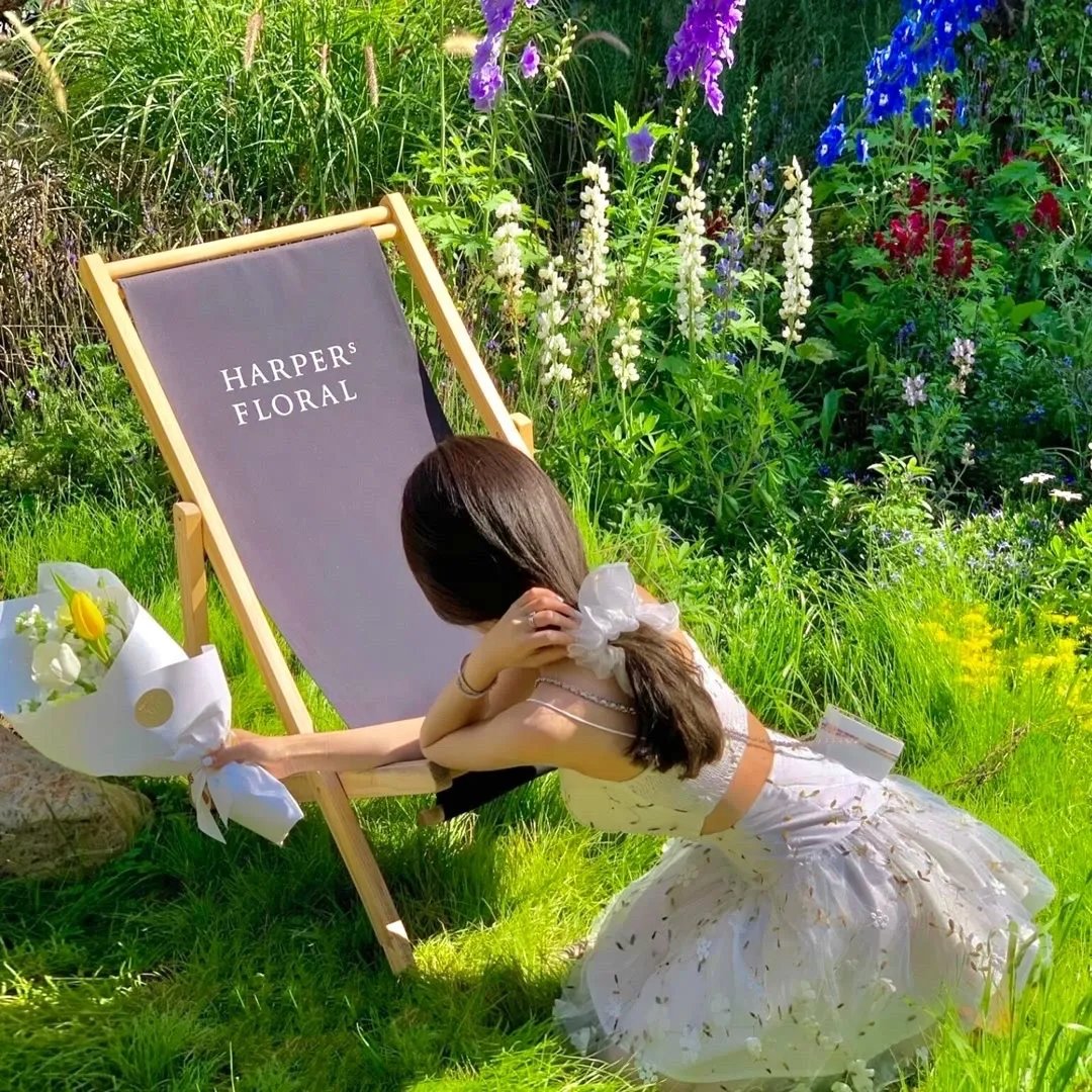 推手推车的男人