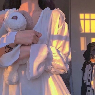 相拥于烟火尽头